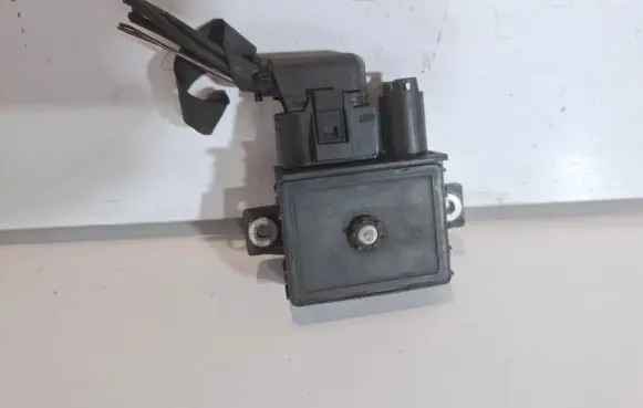BMW 3 E90 E91 Glow plug pre-heat relay 7798000 779800005