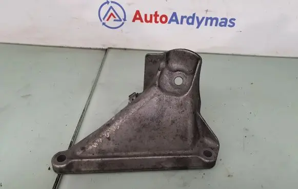 BMW 5 E60 E61 Engine mounting bracket 6769153 22116769153
