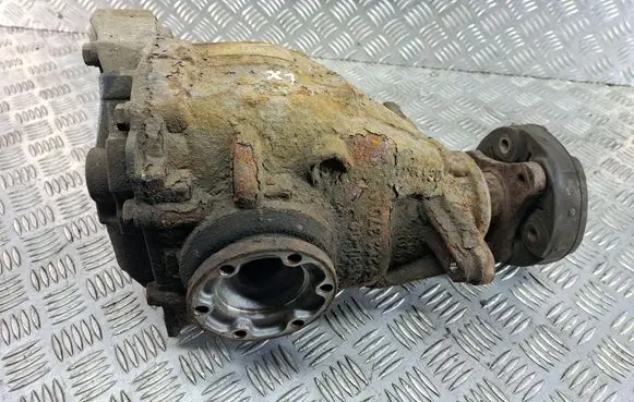 BMW X1 E84 Rear differential 7568032