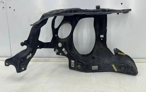BMW 7 E65 E66 Headlight/headlamp mounting bracket