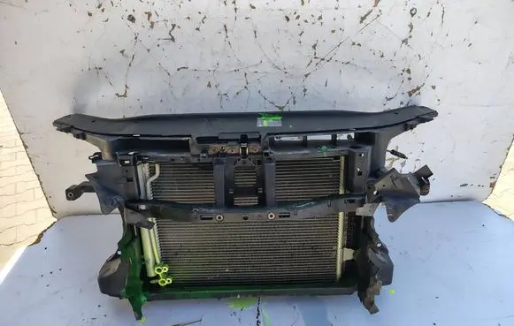 Volkswagen PASSAT CC Radiator support slam panel 
