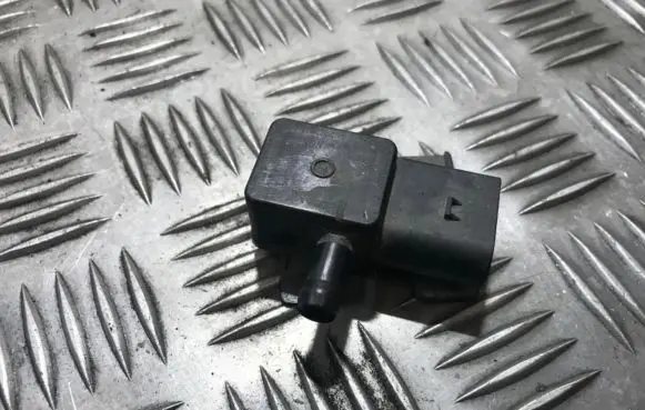 BMW 1 F20 F21 Air pressure sensor 780515201 7805152-01