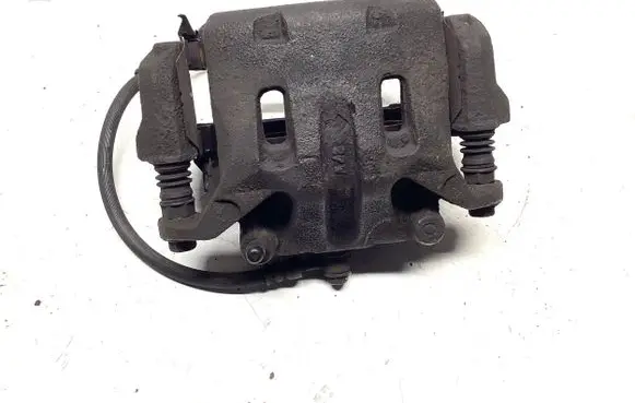 Nissan Qashqai+2 Front brake caliper