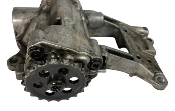BMW 7 E38 Oil pump 2247212 11412247212