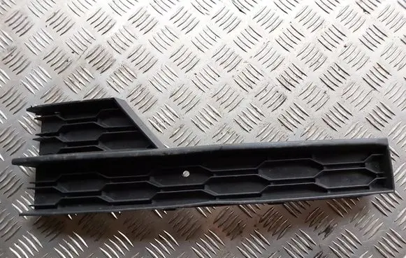 Skoda Octavia Mk3 (5E) Front bumper lower grill 5E0807681F