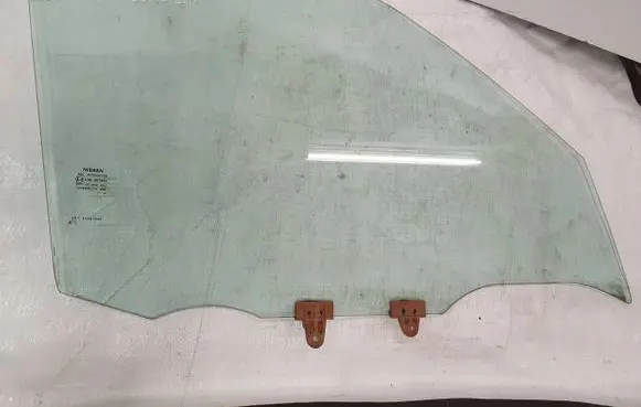 Nissan Juke I F15 Front door window glass four-door 43R007951 34567890