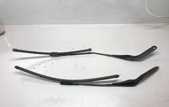 BMW X1 E84 Front wiper blade arm 2990028
