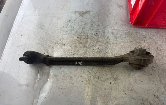 Chrysler 300 - 300C Front control arm