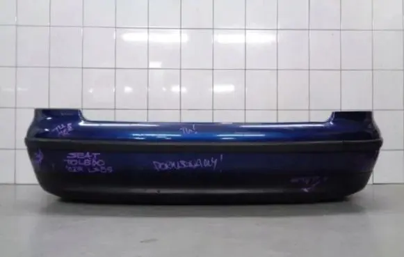 Seat Toledo II (1M) Front bumper