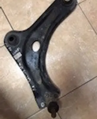 Citroen C4 Cactus Front lower control arm/wishbone 0393481K