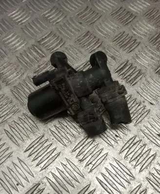 BMW 5 E60 E61 Coolant heater control valve 6920226