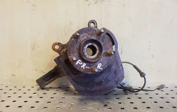 Nissan X-Trail T31 Front wheel hub 47910JG000