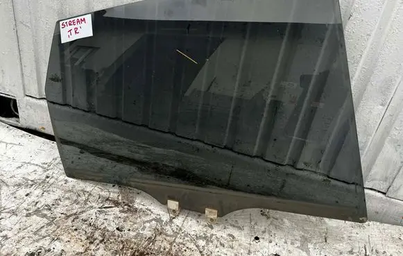Honda Stream Rear door window glass 43R00150