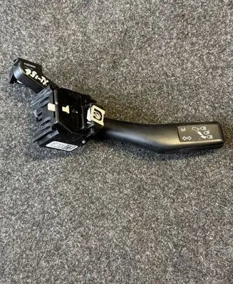 Volkswagen Touran I Indicator stalk ANP80H012C 7JF0519B
