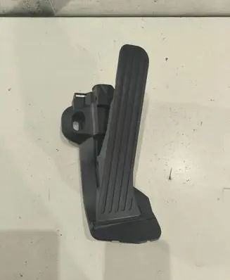 Volkswagen Golf V Accelerator throttle pedal 1K2723503AJ 6PV01104006