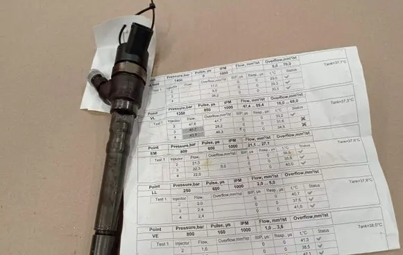 Hyundai Tucson JM Fuel injector 3380027010 0445110064