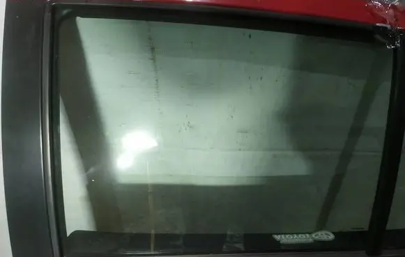 Rear door window glass