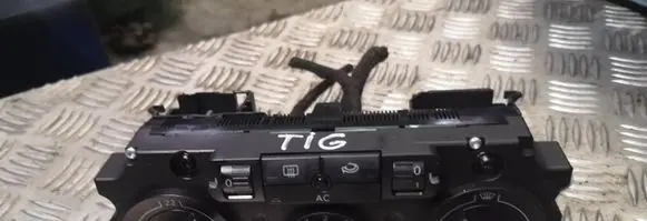 Volkswagen Tiguan Climate control unit 5m2820045a