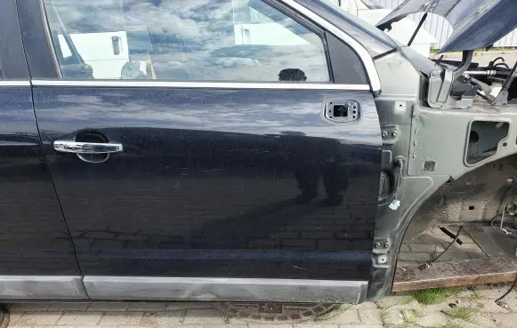Opel Antara Front door