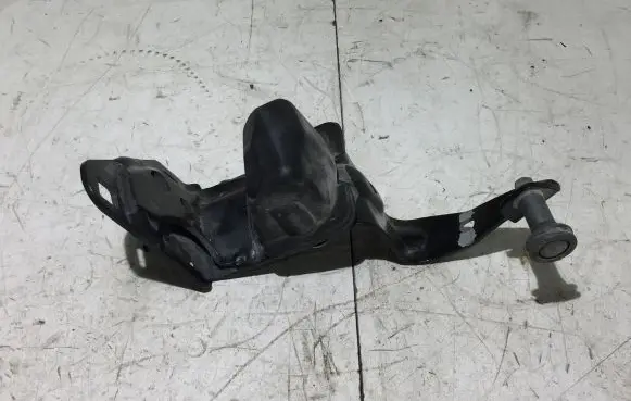 Renault Master III Sliding door upper roller guide/hinge 777946809R