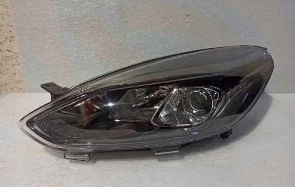 Ford Fiesta Headlight/headlamp