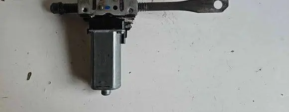 Jeep Grand Cherokee Seat adjustment motor 984688107 D351605