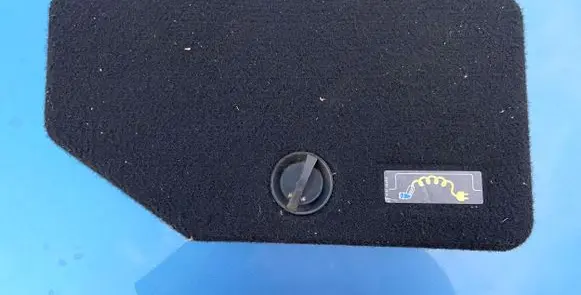 Mercedes-Benz C AMG W205 Trunk/boot trim cover A1698172220 1698172220