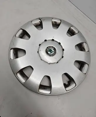 Skoda Octavia Mk1 (1U) R15 wheel hub/cap/trim 1U0601147