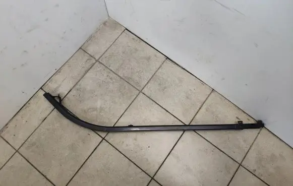 Mercedes-Benz Vito Viano W447 Sliding door upper roller guide/hinge A4477660637