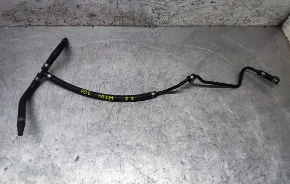 Mercedes-Benz C W204 Engine coolant pipe/hose A2045011025
