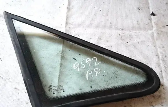 Volkswagen Sharan Front triangle window/glass as2