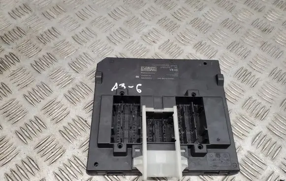 Audi A3 S3 8V Comfort/convenience module 5Q0937085AB
