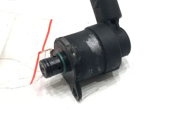 Mercedes-Benz Vito Viano W639 Fuel pressure regulator 0928400604