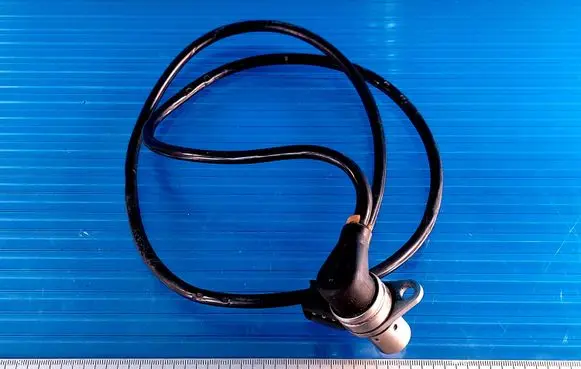 Audi A6 S6 C6 4F Crankshaft position sensor 0261210