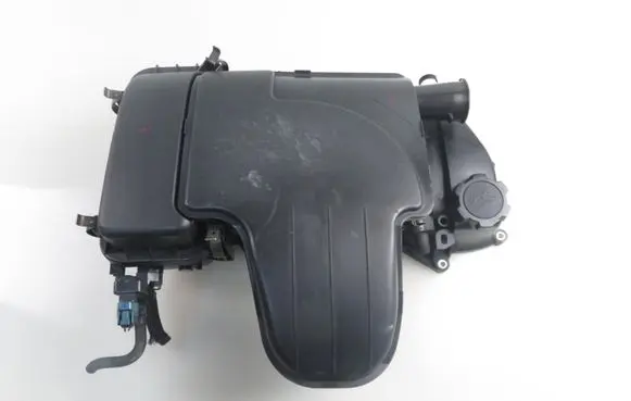 Toyota Yaris Rocker cam cover 