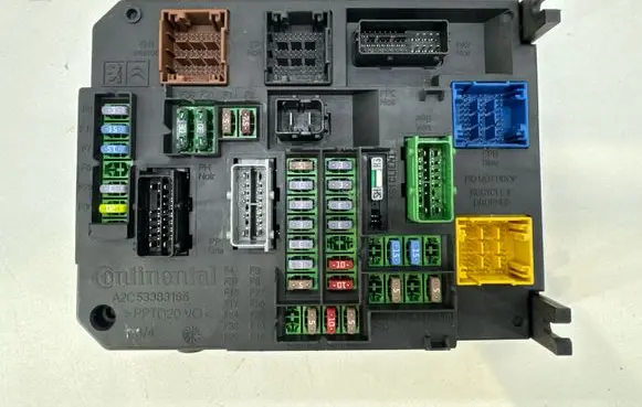 Peugeot 508 RXH Fuse module 9665547580