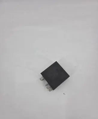 Audi A8 S8 D2 4D Other relay 8D0907701A D15502