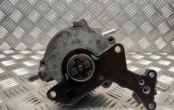 Audi A4 S4 B6 8E 8H Fuel injection high pressure pump 038145209C
