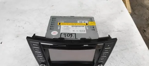 Suzuki Swift II Navigation unit CD/DVD player INT-SUSWIF