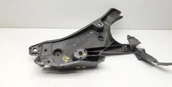 Volvo S90, V90 Fender mounting bracket 31378984