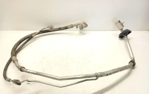 Audi A4 S4 B9 Air conditioning (A/C) pipe/hose 8W6816741