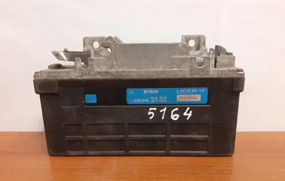 Mercedes-Benz E W124 ABS control unit/module 0055452132 0265101018