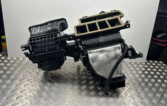 Hyundai Tucson TL Interior heater climate box assembly 97200F1870