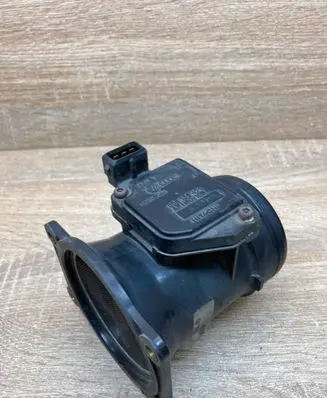 Audi A3 S3 8L Mass air flow meter 058133471