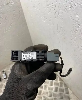 Chrysler Voyager Airbag deployment crash/impact sensor 04727261AD 2902301224
