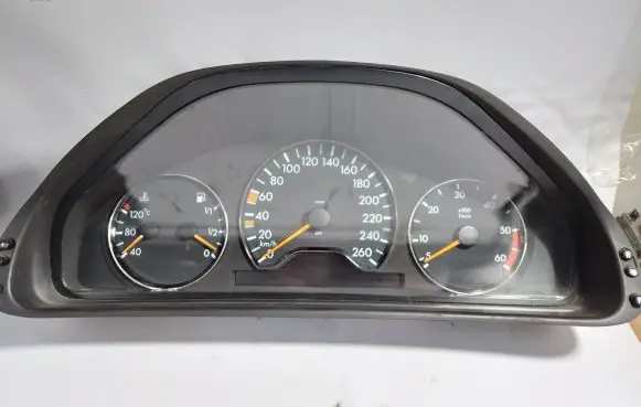 Mercedes-Benz E W210 Speedometer (instrument cluster) 2105409647 110008827016