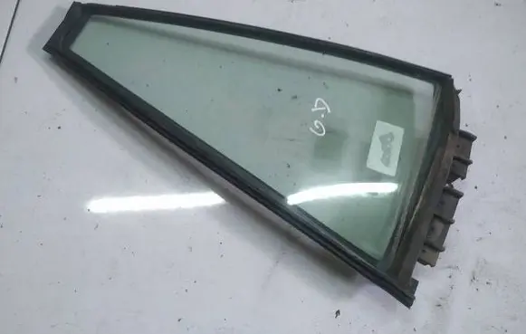 Toyota RAV 4 (XA30) Rear vent window glass AS2