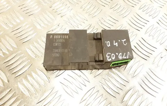 Volvo XC70 ESP (stability system) control unit 8691998