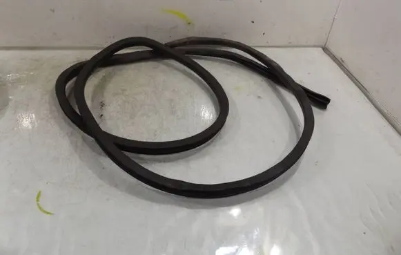 Nissan NV200 Front door rubber seal 