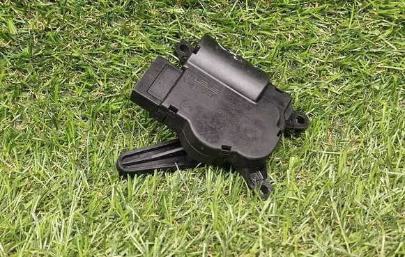 Audi Q7 4L Air flap motor/actuator 7L0907511AN 7L0907511AQ